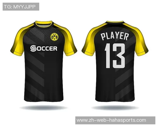 热爱足球的你不可错过的时尚潮流足球T恤衫推荐与搭配技巧分享 热爱足球的你不可错过的时尚潮流足球T恤衫推荐与搭配技巧分享